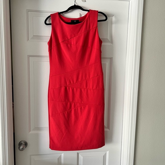 NWT Coral Bodycon Dress-Size 8 - Picture 1 of 7